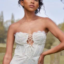 Robe-corset Fendue Mi-longue Fleurie Jaune à Bordure En Dentelle -Pas Cher Robe Tendre Magasin 017a6a32a2e387ec1a2bfa97e699c4513487e0b3 cnd8895 4