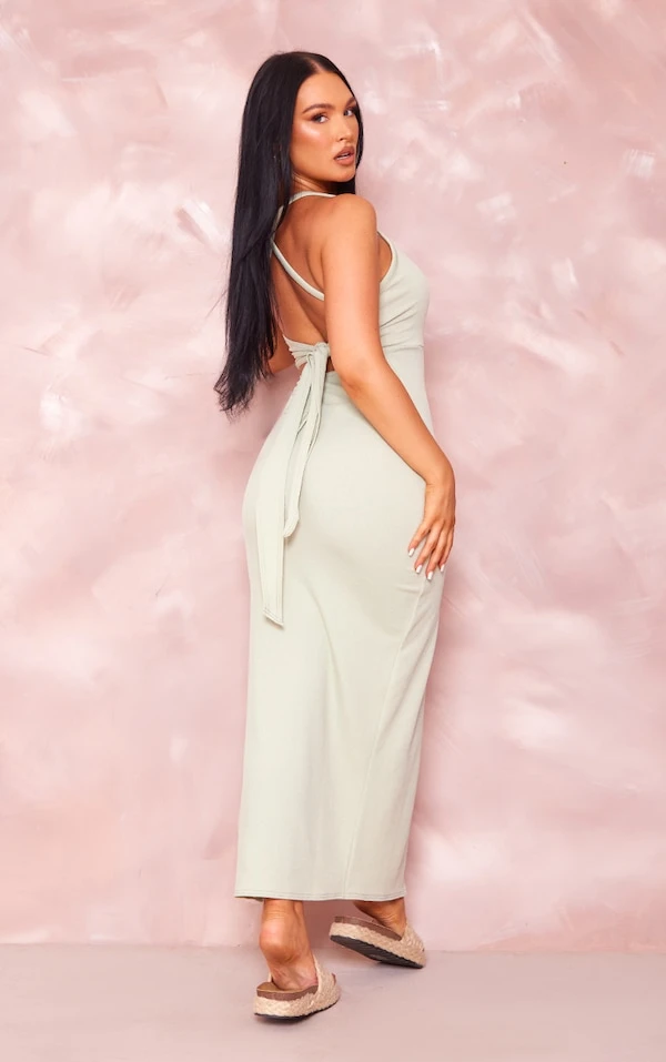 Robe Mi-longue Côtelée Douce Vert Sauge Découpée Nouée Dans Le Dos 1 Robe Mi-longue Côtelée Douce Vert Sauge Découpée Nouée Dans Le Dos