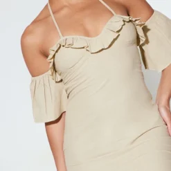 Robe Droite Vert Sauge En Maille Tissée Découpée Volantée à Dos Nu Et Col Bardot 8 Robe Droite Vert Sauge En Maille Tissée Découpée Volantée à Dos Nu Et Col Bardot -Pas Cher Robe Tendre Magasin 0a2f6c95a6c340900463d6998c26388d5ba72112 cnd8928 4