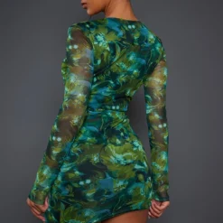 Robe Moulante En Mesh Vert Imprimé Abstrait à Manches Longues Et Découpes 6 Robe Moulante En Mesh Vert Imprimé Abstrait à Manches Longues Et Découpes -Pas Cher Robe Tendre Magasin 0a3dde83542e16b3477a6843836a90b55acdd8d0 cnc2266 2