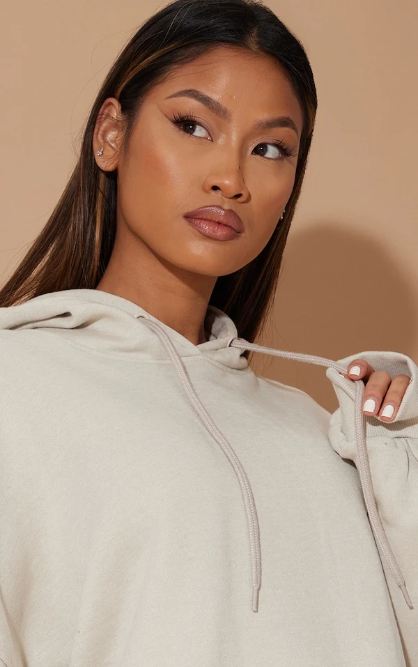 Robe Pull Oversize En Sweat Avoine à Capuche 4 Robe Pull Oversize En Sweat Avoine à Capuche – Image 4