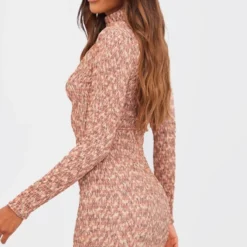 Robe Moulante Marron Chiné à Fronces Et Col Haut -Pas Cher Robe Tendre Magasin 11bd9bffb8bd5c77aa3292e5890cce004fdc3316 cnb1075 2