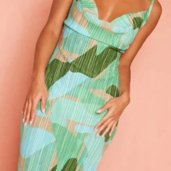 Robe Longue Plissée Verte à Imprimé Abstrait Et Bretelles -Pas Cher Robe Tendre Magasin 130e3181547da54450f0ca121f71d11d78f14b72 cmz2308 5