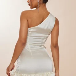 Robe Moulante Satinée Crème à Bretelle Unique Et Ourlet Volanté 6 Robe Moulante Satinée Crème à Bretelle Unique Et Ourlet Volanté -Pas Cher Robe Tendre Magasin 1d8eeeed228a3277246c8d30a4fbb2ad591ad2be cnd2188 2