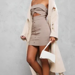 Robe Moulante Bustier Taupe à Découpes Et Boutons -Pas Cher Robe Tendre Magasin 1ef25bb6a2a276c4a5504af06f86826aa2d8c335 cnd4020 3