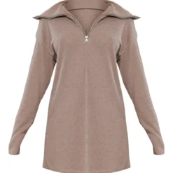 Robe Pull Oversize Côtelée Café Au Lait à Col Haut Et Demi-zip -Pas Cher Robe Tendre Magasin 22723cd8c0ce2f9225c5a38353c3d845d0defa22 cna3032 5