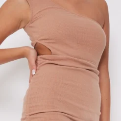 Robe Asymétrique Moulante Rose Profond à Taille Découpée Et Côté Froncé -Pas Cher Robe Tendre Magasin 24299f8154a8cbc30ac27551787bf0a8f66cf49d cnd4054 4