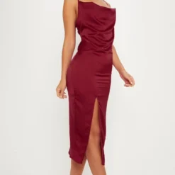 Robe Mi-longue Satinée Bordeaux à Col Bénitier -Pas Cher Robe Tendre Magasin 24a56ad6d5cbb605eb48012af7f99dc7b621efae clz1361 4