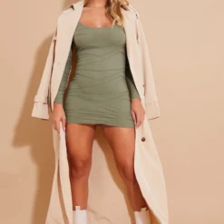 Robe Moulante Kaki Texturée à Col Rond Et Manches Longues 7 Robe Moulante Kaki Texturée à Col Rond Et Manches Longues -Pas Cher Robe Tendre Magasin 25d5db2ff99e68ea9c5f199cefefa1f2f7108c66 cna6887 3