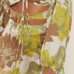 Robe Droite Satinée Verte Fleurie Découpée à Nouer -Pas Cher Robe Tendre Magasin 2a12c28d1e54e082c56cd0f49c2c07025fb3e3b5 cnd1226 4