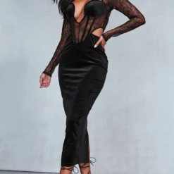 Robe Mi-longue Noire En Velours Et Dentelle à Corset Découpé 7 Robe Mi-longue Noire En Velours Et Dentelle à Corset Découpé -Pas Cher Robe Tendre Magasin 2b383c34d78f3890686eabfa358bf3cc2f3f832d cnb7423 3