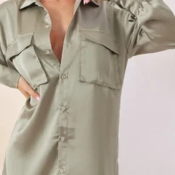 Robe Chemise Satinée Sauge Oversize à Détail Poches 8 Robe Chemise Satinée Sauge Oversize à Détail Poches -Pas Cher Robe Tendre Magasin 2d9e05a934b860964aa7fc1963bb8a548cc1f685 cnd7730 4
