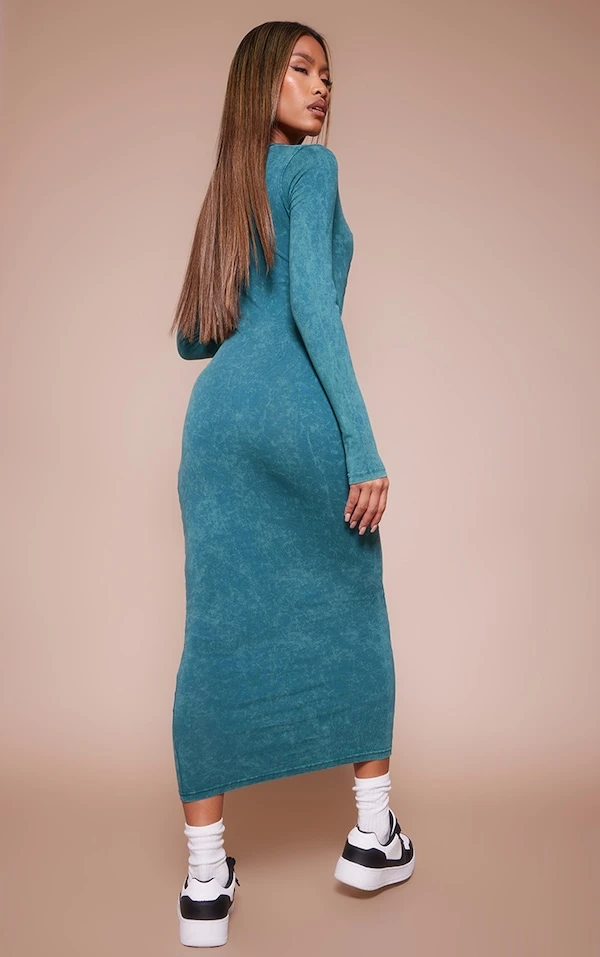 Robe Mi-longue En Coton Vert Délavé Découpée à Manches Longues 2 Robe Mi-longue En Coton Vert Délavé Découpée à Manches Longues – Image 2