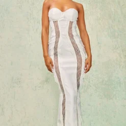 Robe-corset Longue Blanche à Parties En Dentelle Et Armatures