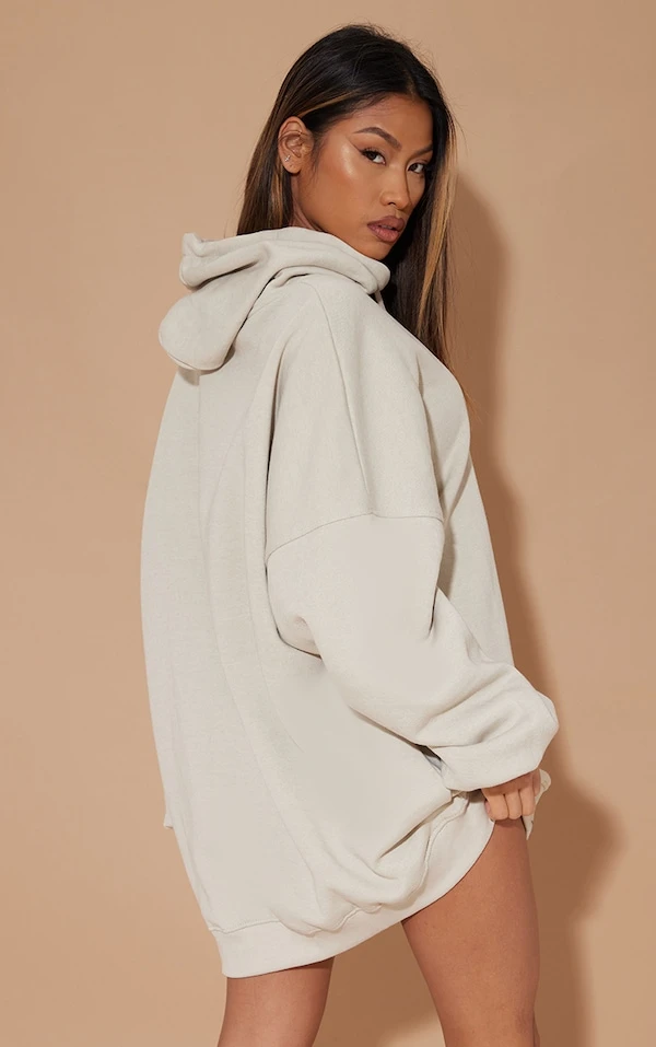 Robe Pull Oversize En Sweat Avoine à Capuche 2 Robe Pull Oversize En Sweat Avoine à Capuche – Image 2