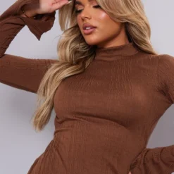 Robe Moulante Texturée Marron Chocolat à Col Montant Découpée Dans Le Dos 6 Robe Moulante Texturée Marron Chocolat à Col Montant Découpée Dans Le Dos -Pas Cher Robe Tendre Magasin 3d04addc489cdeec271b3f7b9f04a00d2b1dc82c cnd1247 4