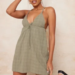 Robe Droite Kaki Tissée à Bretelles Croisées Dans Le Dos