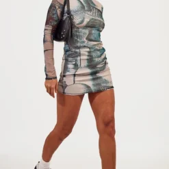 Robe Moulante En Mesh Froncé Vert Imprimé Abstrait à Manches Longues 7 Robe Moulante En Mesh Froncé Vert Imprimé Abstrait à Manches Longues -Pas Cher Robe Tendre Magasin 414d26eceab4a4da34e6978f4a36ab4313181315 cnd1334 3