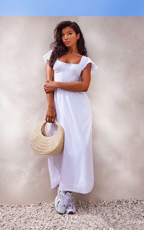 Robe Mi-longue Crème à Détail Corset 3 Robe Mi-longue Crème à Détail Corset – Image 3