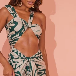 Robe Longue Asymétrique Vert Foncé Imprimé Abstrait à Découpes Et Dos Nu -Pas Cher Robe Tendre Magasin 444c02ea83c149b890bb463837ee1ca08a2a8f57 cmy6043 5