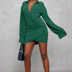 Robe Chemise Tissée Bleu Sarcelle Texturée Très Décolletée à Manchettes évasées -Pas Cher Robe Tendre Magasin 4479124033ad1bacb18d54370ef2c2f8b80c3d36 cnb9160 3