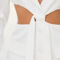Robe Blazer Blanche Décolletée Découpée à Détail Noué -Pas Cher Robe Tendre Magasin 46ae5e43f01033cbf1193f5f211a568bc6b2e97f cnd2333 4