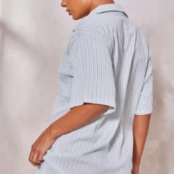 Robe Chemise Texturée Rayée Vert Sauge à Manches Courtes Et Poche 6 Robe Chemise Texturée Rayée Vert Sauge à Manches Courtes Et Poche -Pas Cher Robe Tendre Magasin 4dd2ab09dea1035af94f1492f19b8161fcf22bbc cne8553 2