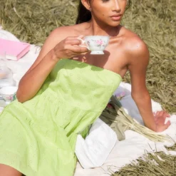 Robe Bustier Droite Vert Citron Brodée à Superpositions -Pas Cher Robe Tendre Magasin 4ff8e9a35f1ffcd5c7b1780ea3a98aff808a9c11 cnd8915 4