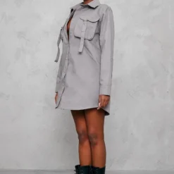 Robe Chemise Cargo Gris Anthracite à Poches Et Ceinture -Pas Cher Robe Tendre Magasin 52ebc9f41b43b4e75f5c2926a95b503b60e3be3e cnb9653 3