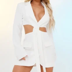 Robe Blazer Blanche Décolletée Découpée à Détail Noué -Pas Cher Robe Tendre Magasin 52f0eebd0c539a3f7215f990360facecea3624af cnd2333 3