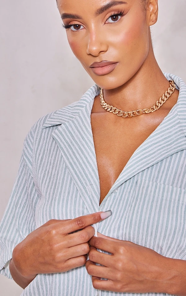 Robe Chemise Texturée Rayée Vert Sauge à Manches Courtes Et Poche 4 Robe Chemise Texturée Rayée Vert Sauge à Manches Courtes Et Poche – Image 4