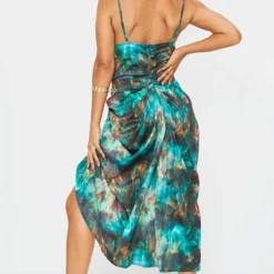 Robe Mi-longue Satinée Verte Imprimée à Col Bénitier Et Côté Froncé -Pas Cher Robe Tendre Magasin 550efee9eec93e5daea2944fde1cc94baf3d5940 cmm5294 2