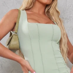 Robe Moulante Vert Sauge à Col Carré Détail Coutures -Pas Cher Robe Tendre Magasin 56d59ea2443c41de573a09cb1dc462e5506411d1 cnd5448 4