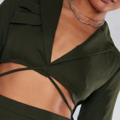 Robe Moulante Style Blazer Utilitaire Kaki En Maille Tissée à Découpes Et Taille Nouée 8 Robe Moulante Style Blazer Utilitaire Kaki En Maille Tissée à Découpes Et Taille Nouée -Pas Cher Robe Tendre Magasin 581ec123c9dbf0211522e02c04810a93b5021057 cnb9159 4