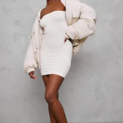 Robe Moulante écrue à Contours Structurés Et Mancherons -Pas Cher Robe Tendre Magasin 58e5619d9b0150ca5f4c80741c8c2028f283e3ca cnc2888 3