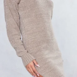 Robe Pull Mi-longue En Maille Gris Pierre à Boucle Et Col Roulé 8 Robe Pull Mi-longue En Maille Gris Pierre à Boucle Et Col Roulé -Pas Cher Robe Tendre Magasin 5c3bde699dc05acc3812243a050c741cc2daa374 cnc5807 4