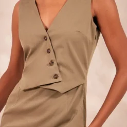 Robe Blazer Sans Manches Kaki à Boutons Superposés -Pas Cher Robe Tendre Magasin 5c4b801d8eedbb069a043181a77ef637b42ba1db cnd1202 4