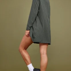 Robe Blazer Oversier Kaki Sauge à Fines Rayures Et Double Boutonnière -Pas Cher Robe Tendre Magasin 609d33b62abdd64e57f459e420c43df3e4089fa3 cnc2878 2