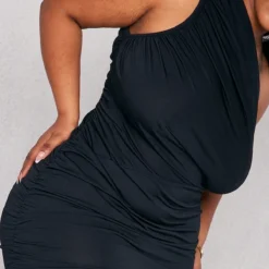 Plus Robe Longue Asymétrique Moulante Noire à Fronces -Pas Cher Robe Tendre Magasin 629c04971a24cddea1acf499b108c80718585fad cnb6942 4