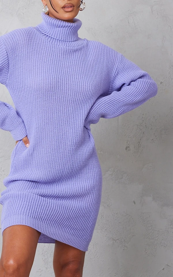 Robe Pull Oversize Lilas En Maille Chunky à Col Roulé 4 Robe Pull Oversize Lilas En Maille Chunky à Col Roulé – Image 4