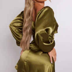 Robe Droite Satinée Verte Olive Découpée à Nouer 6 Robe Droite Satinée Verte Olive Découpée à Nouer -Pas Cher Robe Tendre Magasin 661bc7705958d015ea1352cc3c8ffece3ddf9129 cnd1227 2