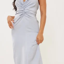 Robe Mi-longue Satinée Bleu-gris Froncée Sur La Taille à Dos Nu Et Décolleté Plongeant -Pas Cher Robe Tendre Magasin 66f410e91a1ebaa026299574e985cd5682773377 cnd2203 4