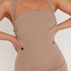 Robe Moulante Tissée Café Au Lait à Dos Nu Noué Et Armatures -Pas Cher Robe Tendre Magasin 6a17b90d8caa52496bb78836c53b072a9657c900 cnd0016 4