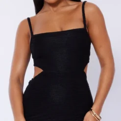 Robe Mi-longue Dos Nu Plissée Noire à Bretelles -Pas Cher Robe Tendre Magasin 6e9ea807cb9c5a5e4d2b5923005cd873ea7cf020 cnb7292 4