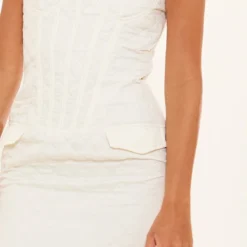 Robe Bustier Moulante Crème Matelassée à Armatures Et Détail Poches -Pas Cher Robe Tendre Magasin 708e2e12b0fd6f165fbd8f6f7a60b8fcf95a4056 cne3765 4