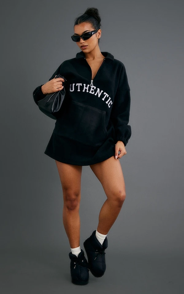 Robe Pull En Polaire Noire à Slogan Authentic Et Zip 1 Robe Pull En Polaire Noire à Slogan Authentic Et Zip