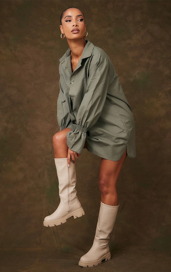 Robe Chemise Tissée Kaki Froncée à Manches évasées 4 Robe Chemise Tissée Kaki Froncée à Manches évasées – Image 4