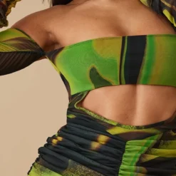 Robe Moulante Froncée En Mesh Imprimé Fumée Vert à Col Bardot -Pas Cher Robe Tendre Magasin 76c0e1e438b46846a4c991c098f38537495084eb cnd0419 4