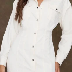 Robe Chemise Cargo Sable à Boutons-pression Et Taille Ajustée -Pas Cher Robe Tendre Magasin 783b0c78f373d415f1e0dbd4aa860387efc02bb2 cnc2844 4