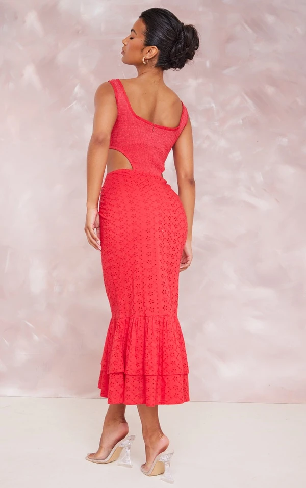 Robe Longue En Broderie Anglaise Rouge à Corset Et étages 2 Robe Longue En Broderie Anglaise Rouge à Corset Et étages – Image 2